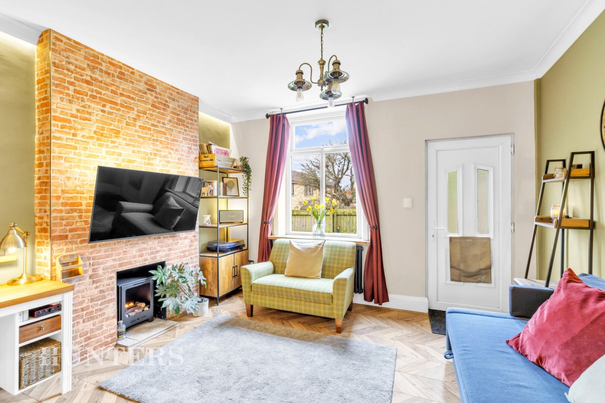 Queens Road Terrace, Littleborough, OL15 8AN