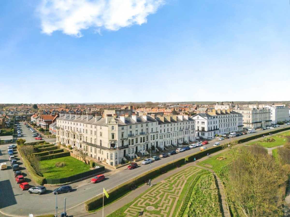 The Crescent, Filey