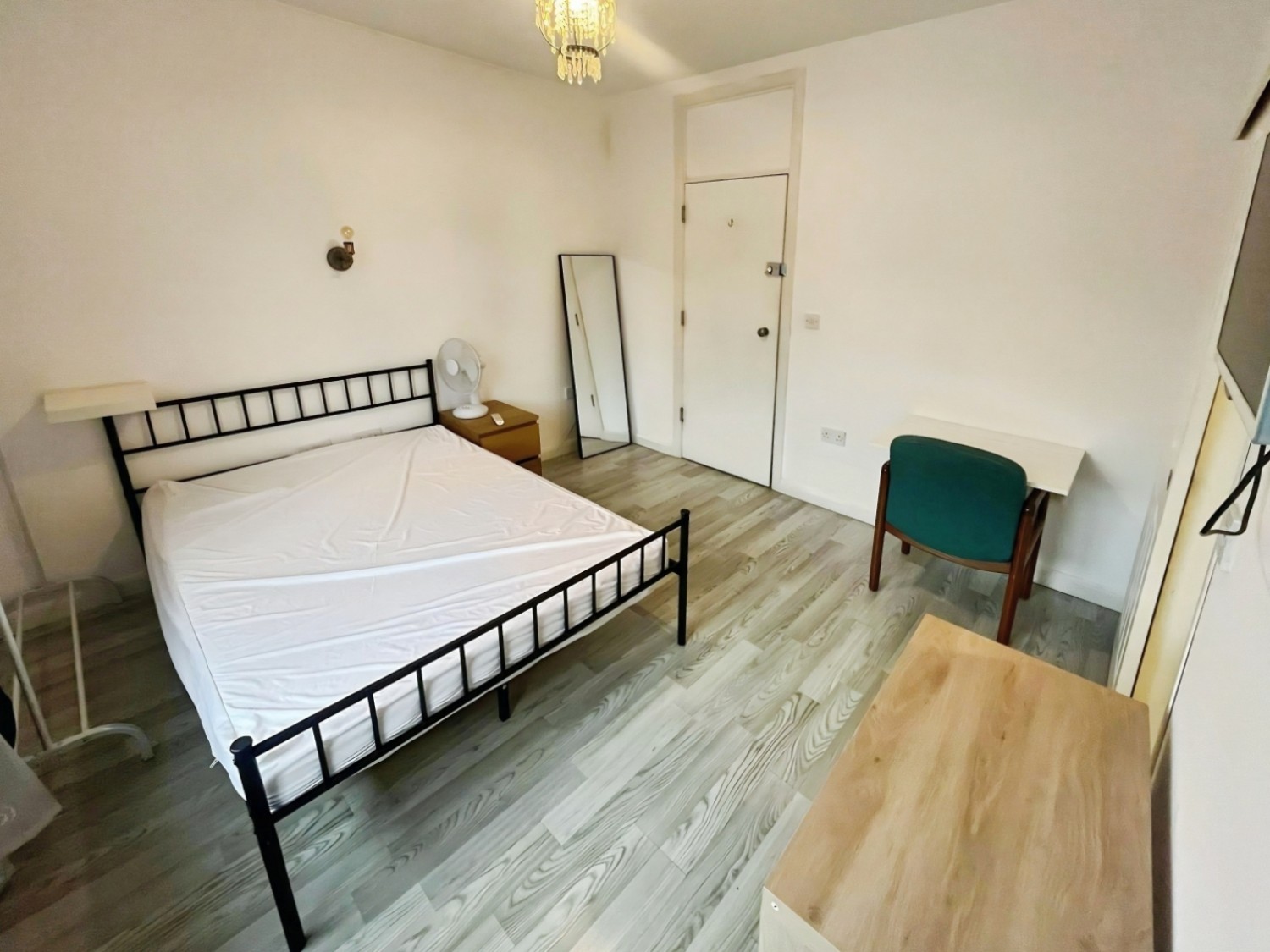 The Causeway, Staines-Upon-Thames