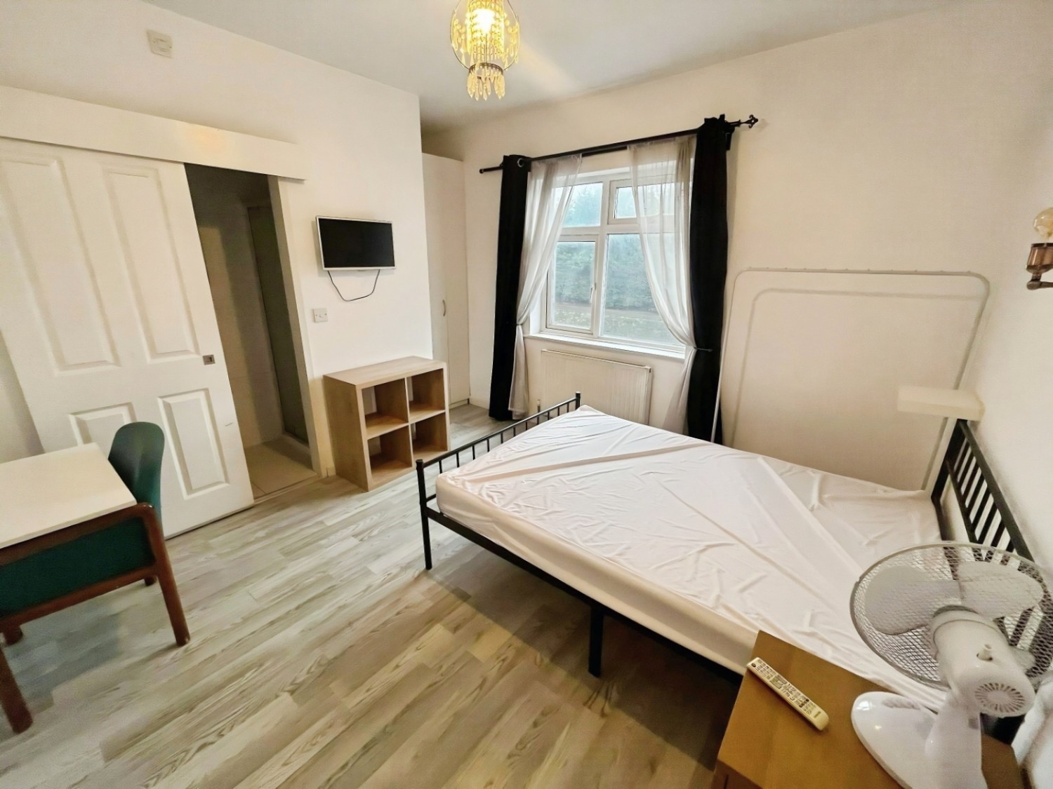 The Causeway, Staines-Upon-Thames