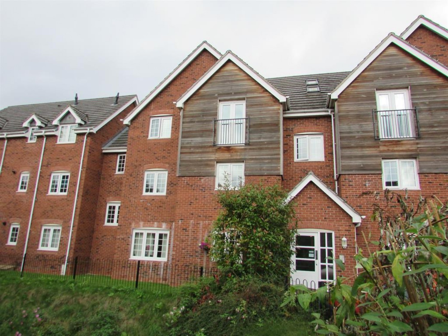 Marina View, Fazeley