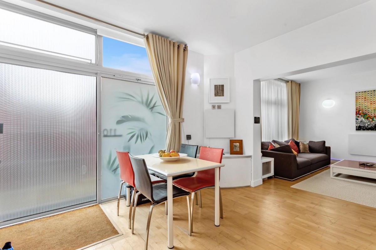 Piano Lane, Carysfort Road, London, N16