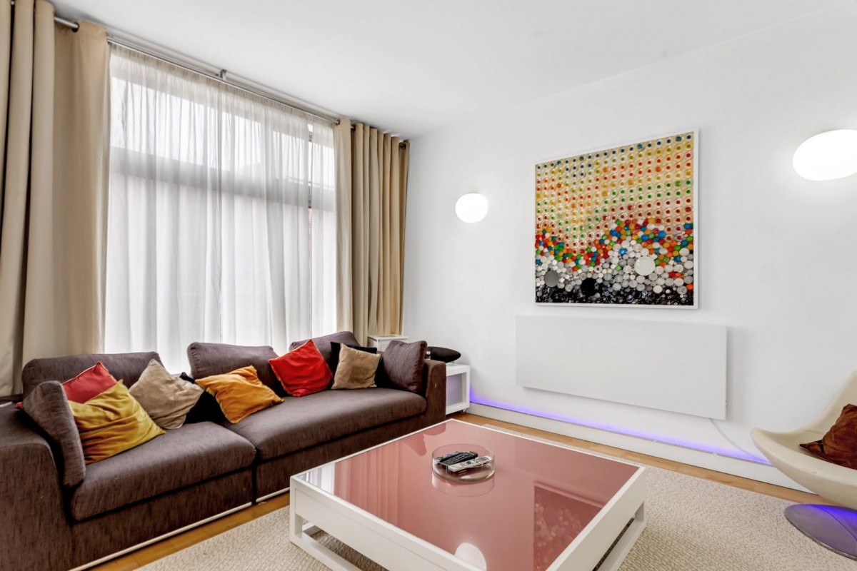 Piano Lane, Carysfort Road, London, N16