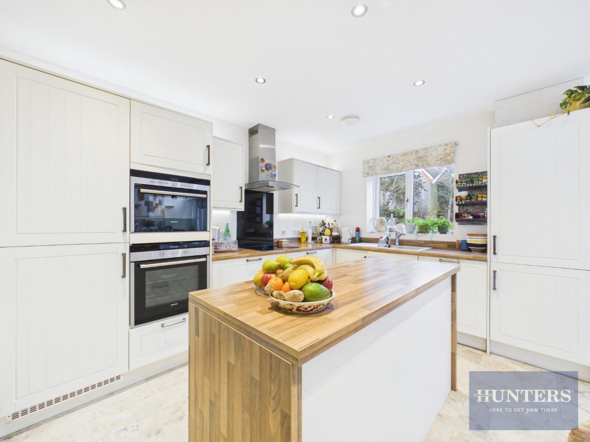 Armstrong Road, Stoke Orchard, Cheltenham