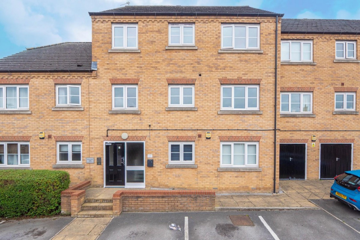 Broadlands Court, LS28 9GE