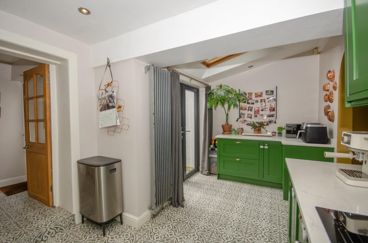 Richmond Road, Mangotsfield, Bristol, BS16 9HB