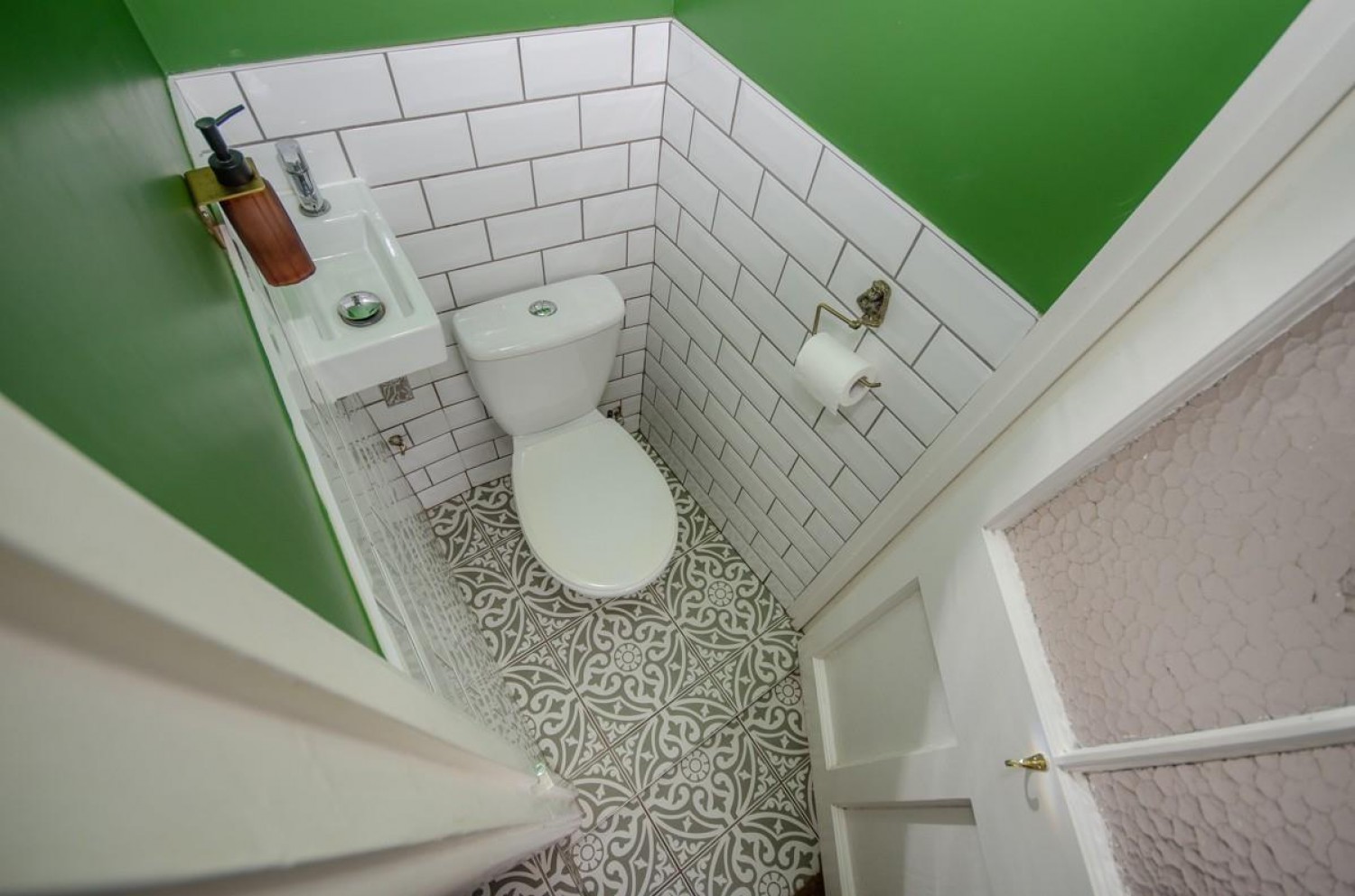 2 bedroom House for sale in Richmond Road, Mangotsfield, Bristol, BS16 9HB