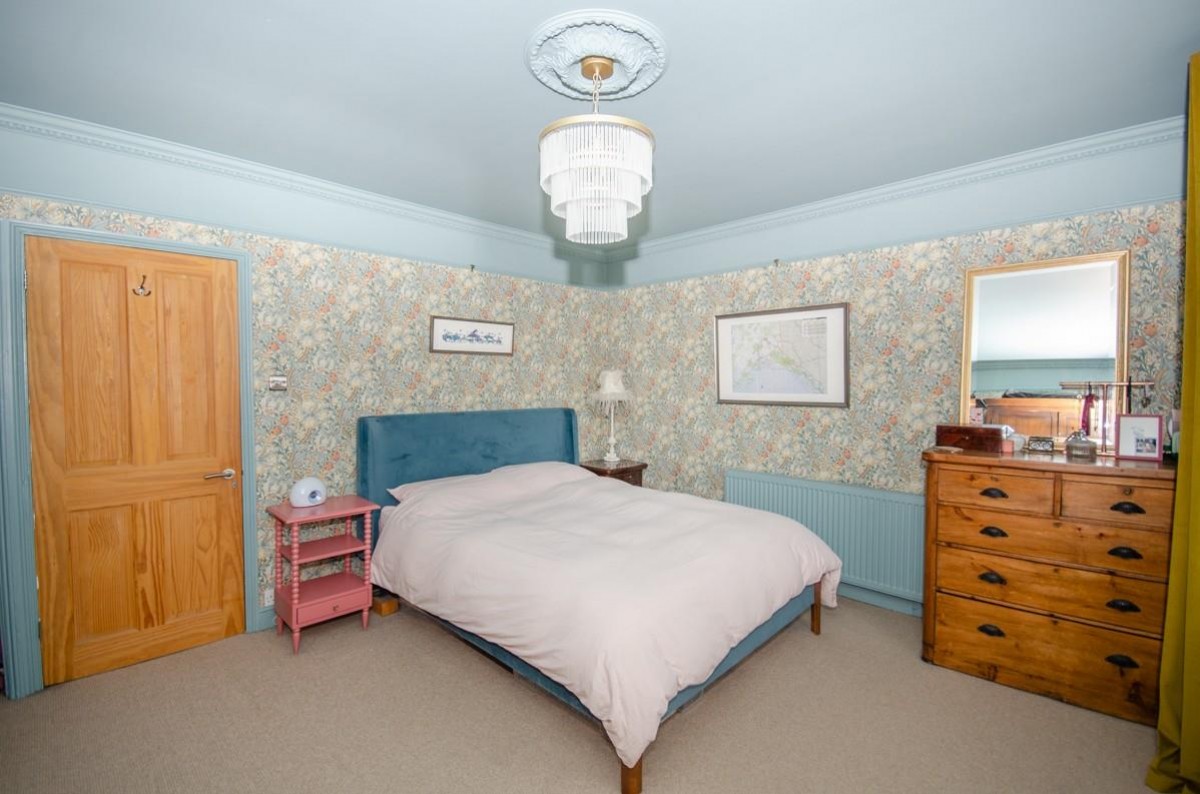 Richmond Road, Mangotsfield, Bristol, BS16 9HB
