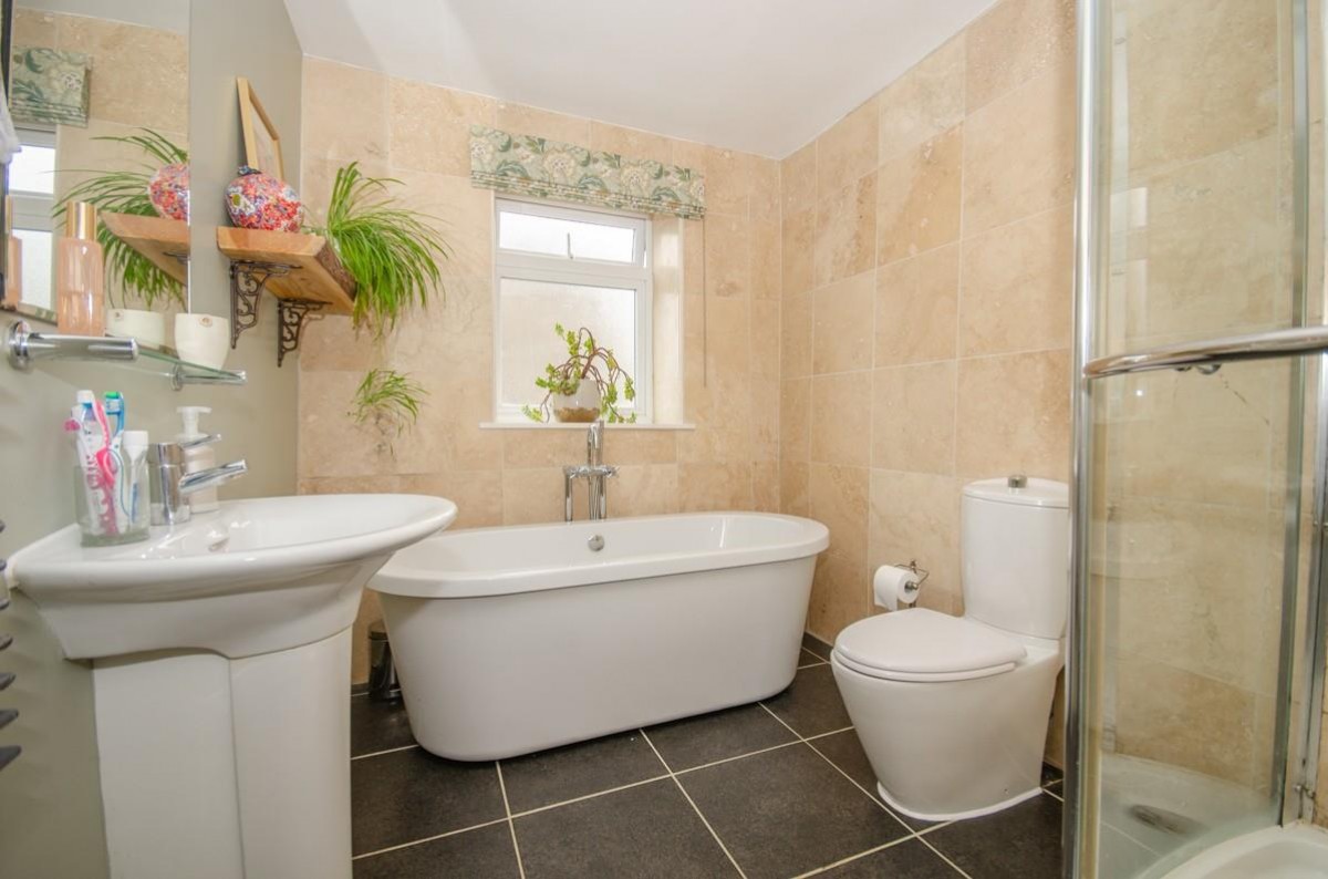 Richmond Road, Mangotsfield, Bristol, BS16 9HB