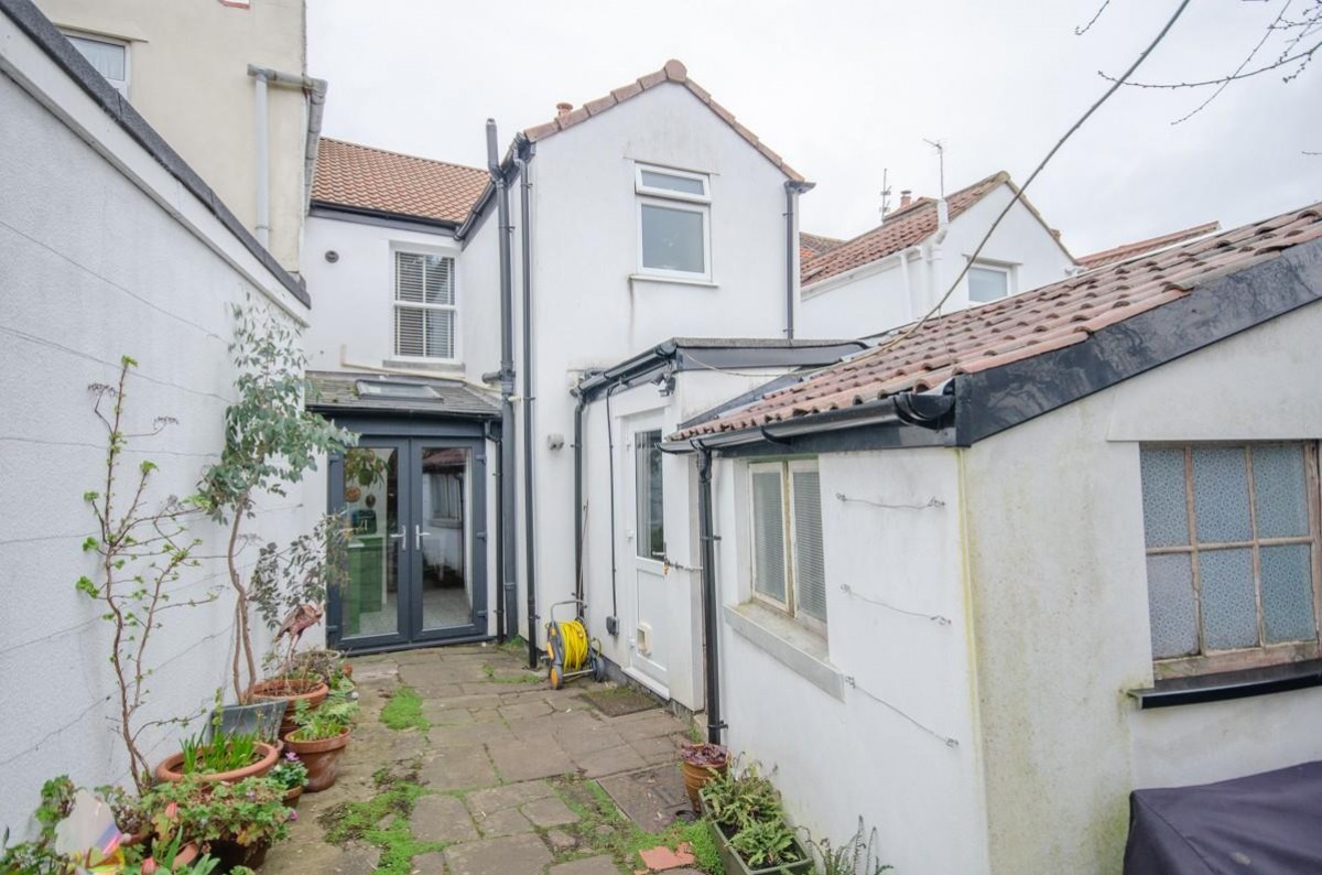 Richmond Road, Mangotsfield, Bristol, BS16 9HB