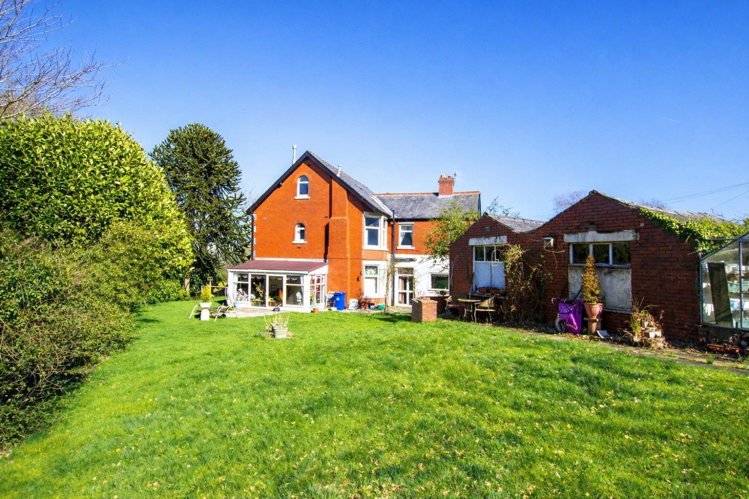 'Fantoft' Earnsdale Avenue, Darwen