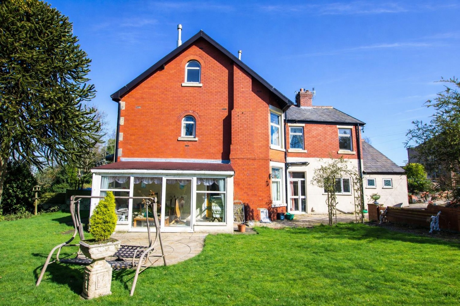 'Fantoft' Earnsdale Avenue, Darwen