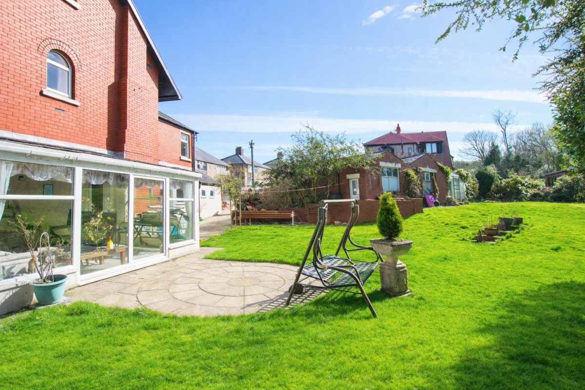 'Fantoft' Earnsdale Avenue, Darwen