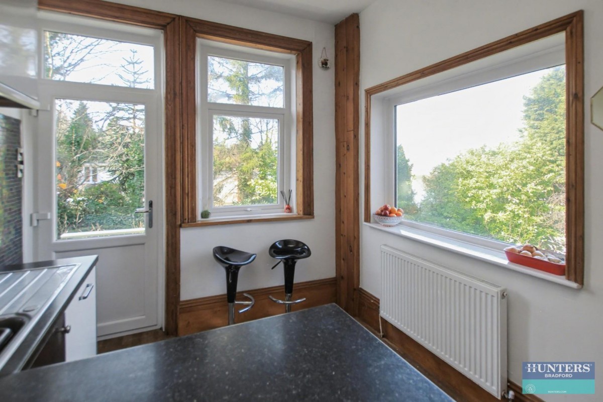 Toller Drive Bradford, BD9 5NU