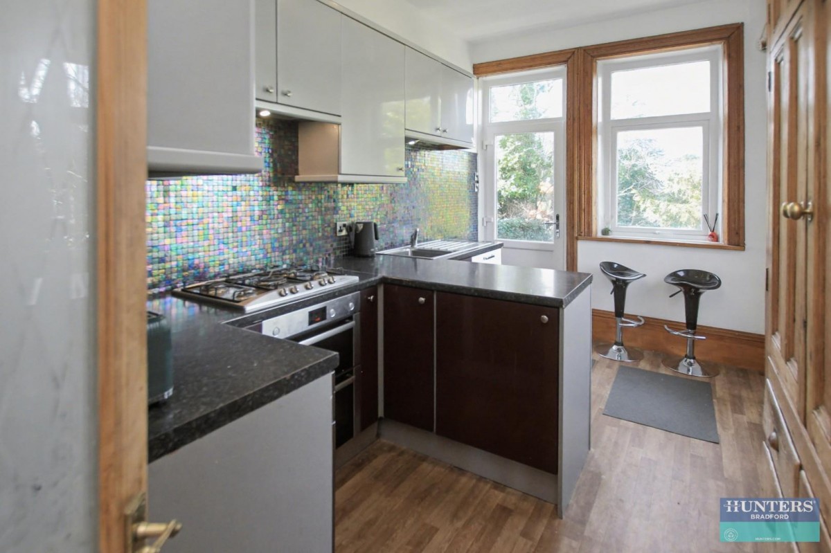 Toller Drive Bradford, BD9 5NU