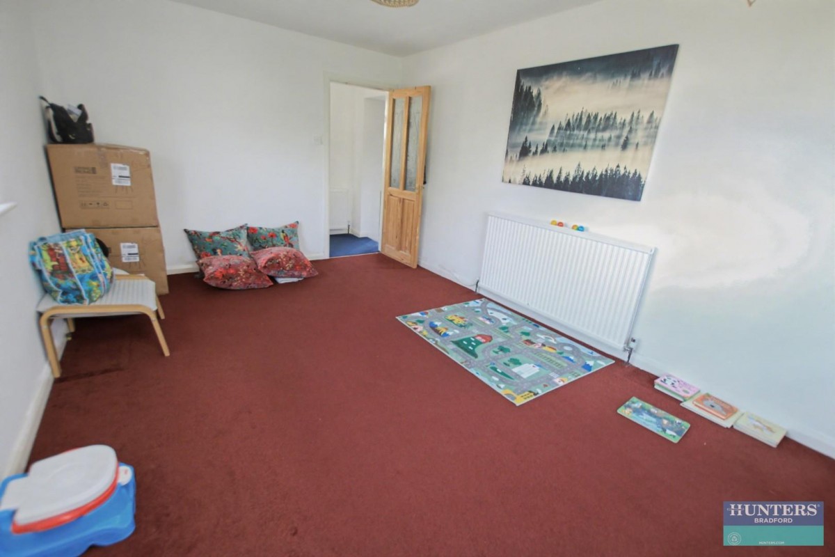 Toller Drive Bradford, BD9 5NU