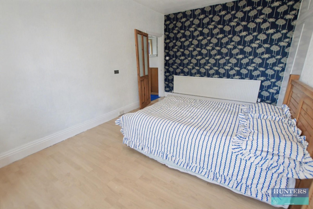 Toller Drive Bradford, BD9 5NU