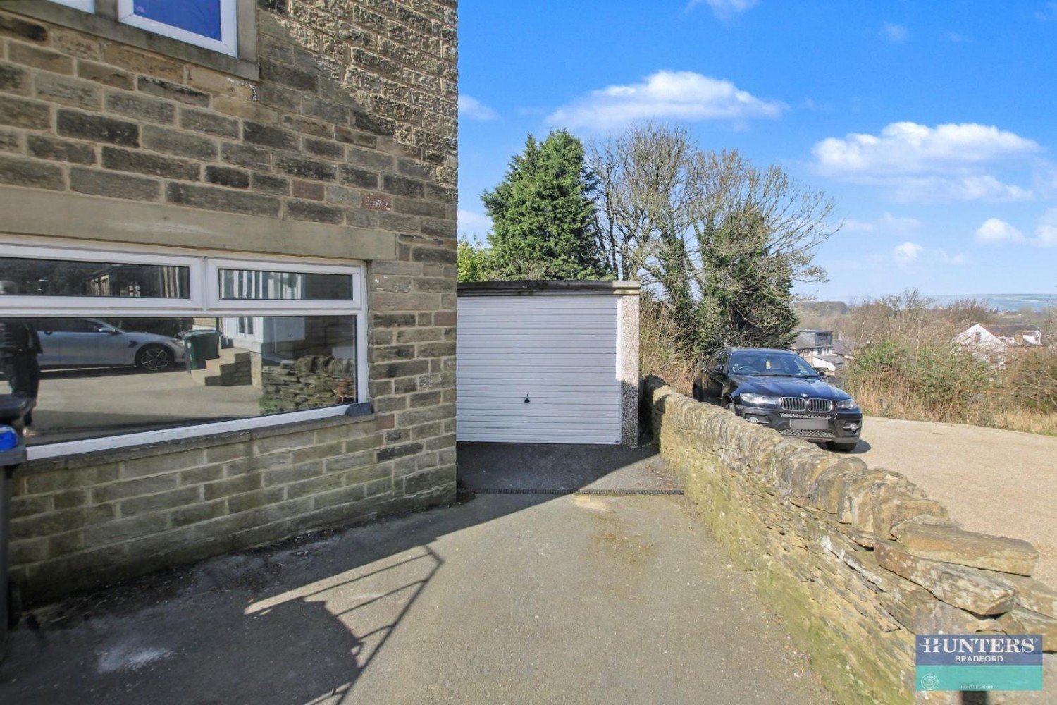 Toller Drive Bradford, BD9 5NU