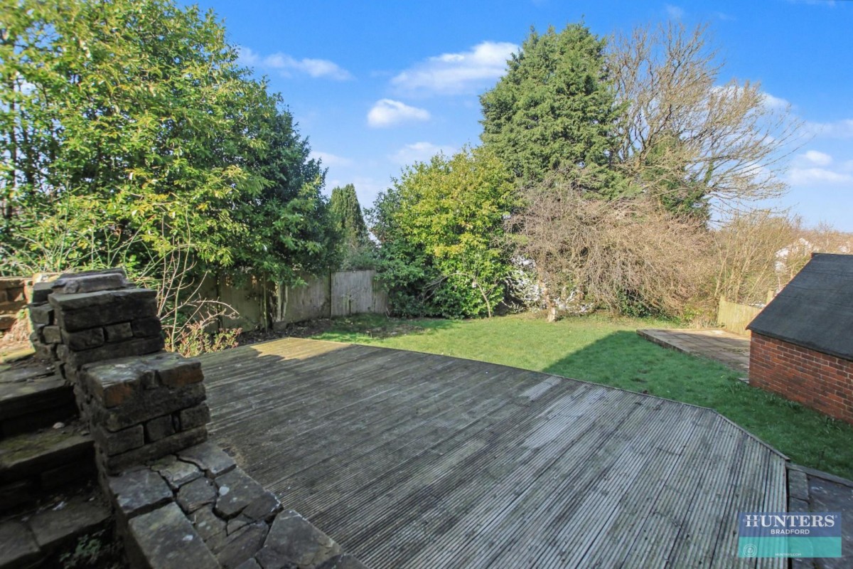 Toller Drive Bradford, BD9 5NU