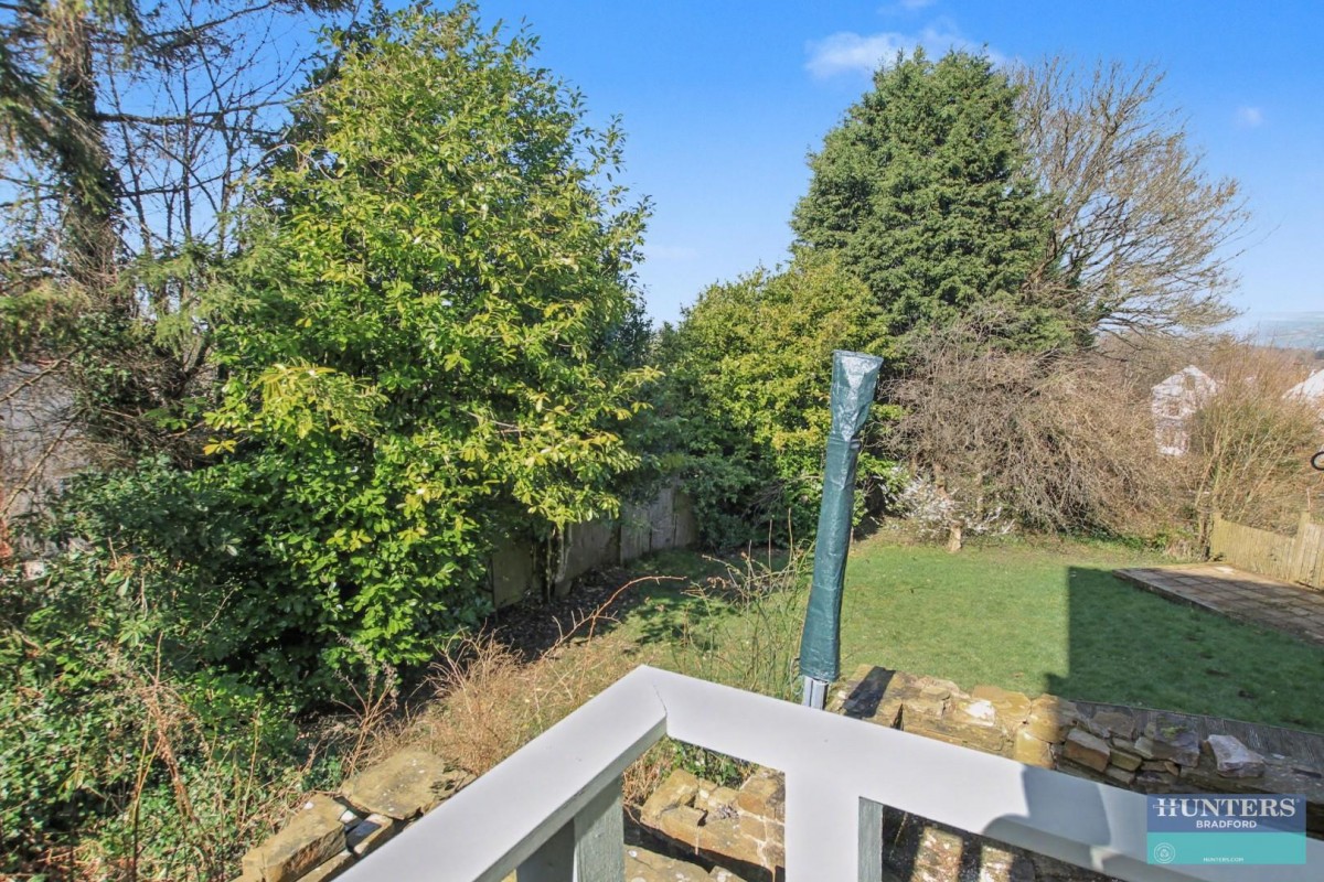 Toller Drive Bradford, BD9 5NU