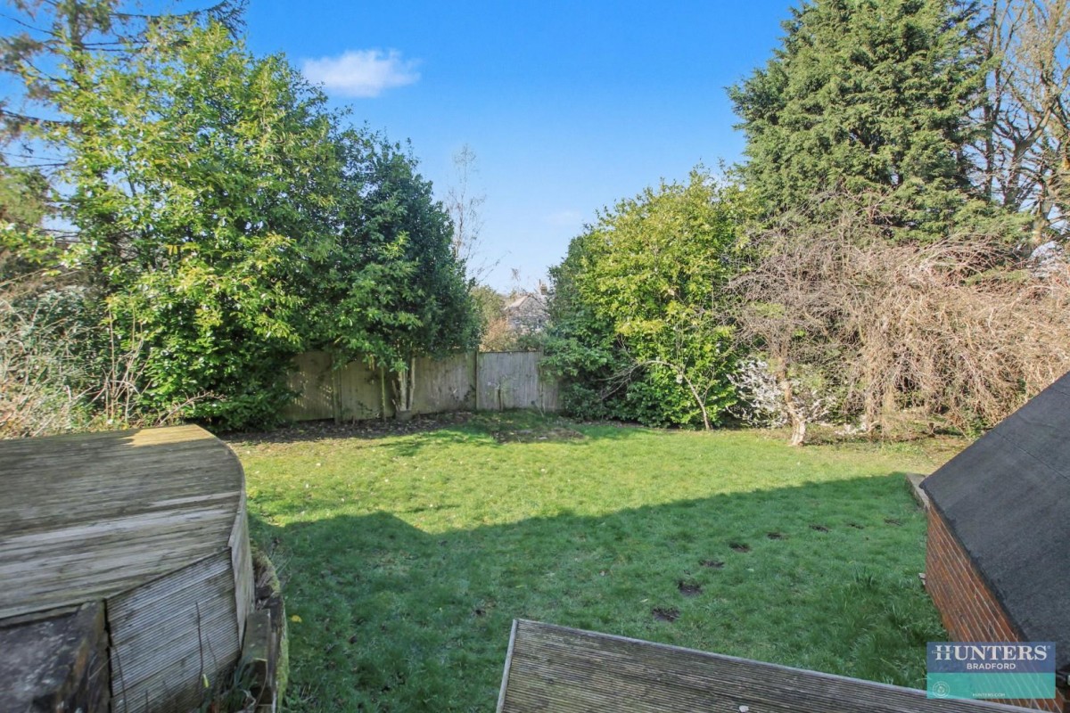 Toller Drive Bradford, BD9 5NU