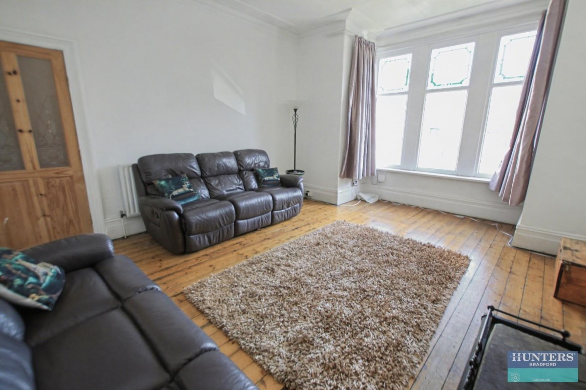 Toller Drive Bradford, BD9 5NU