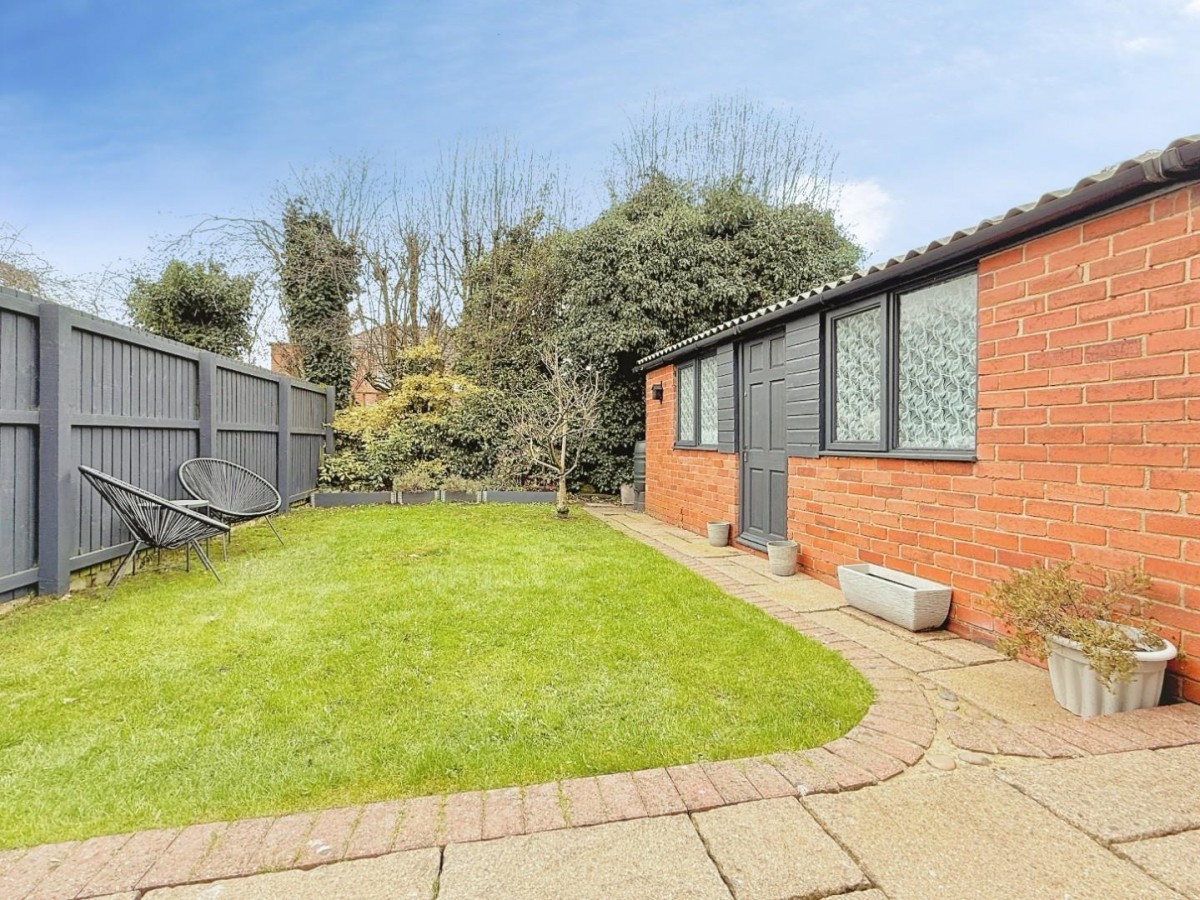 Chatsworth Fall, Pudsey