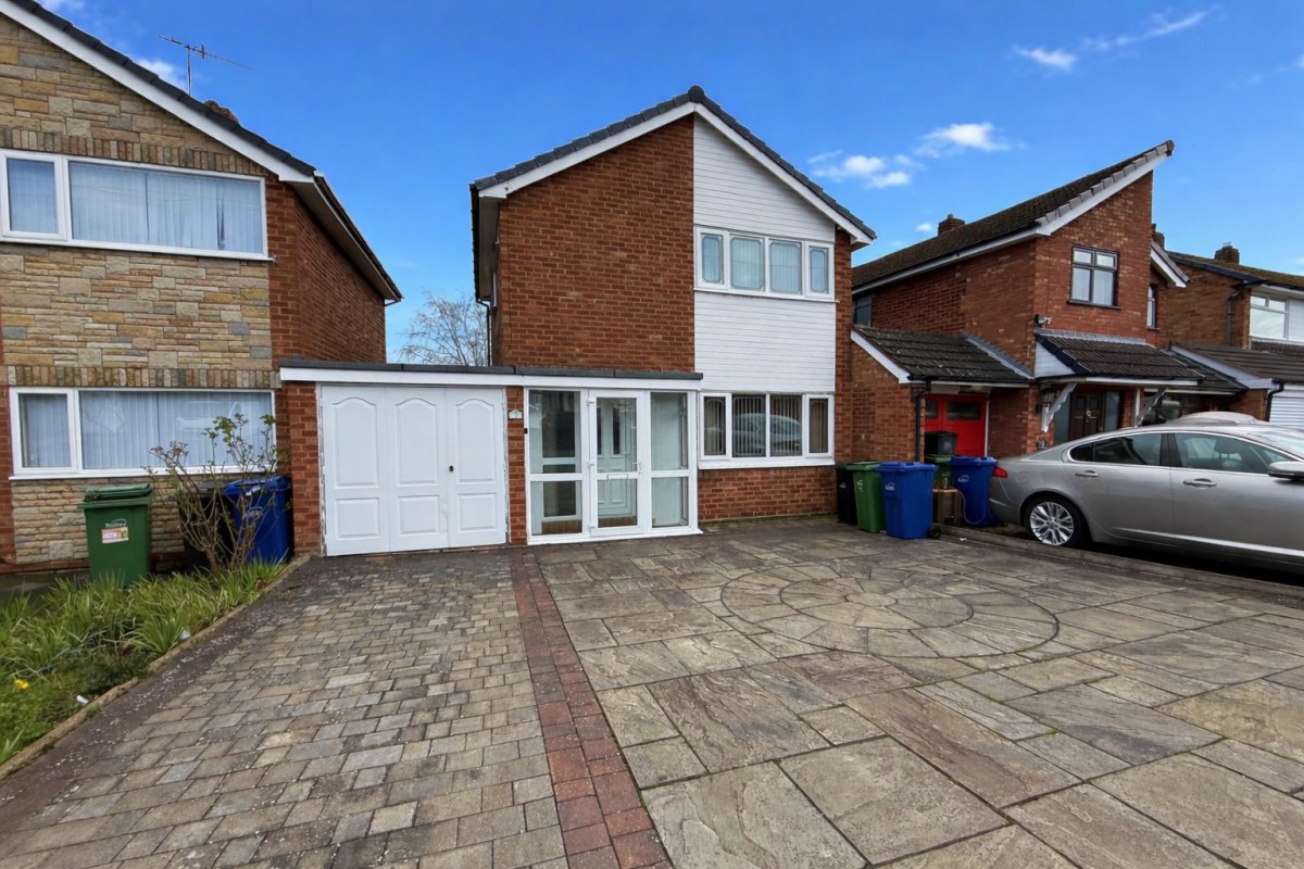 Denleigh Road, Kingswinford, DY6 8QB