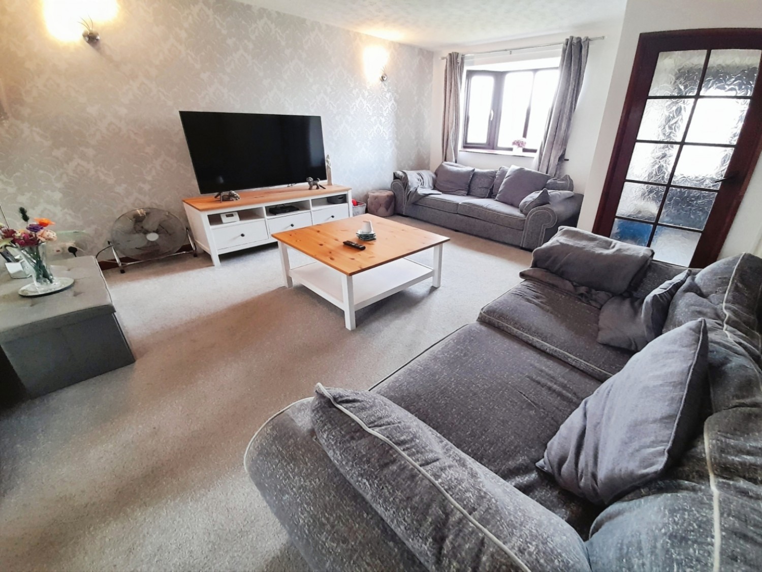 The Pines, Gainsborough