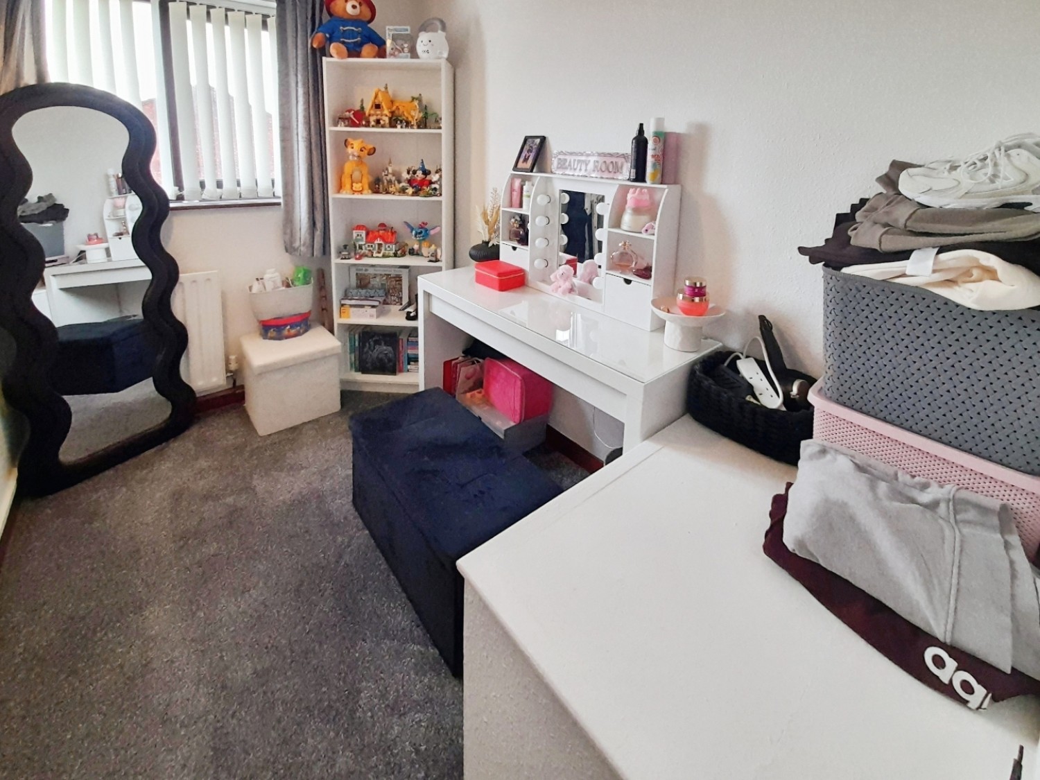 The Pines, Gainsborough