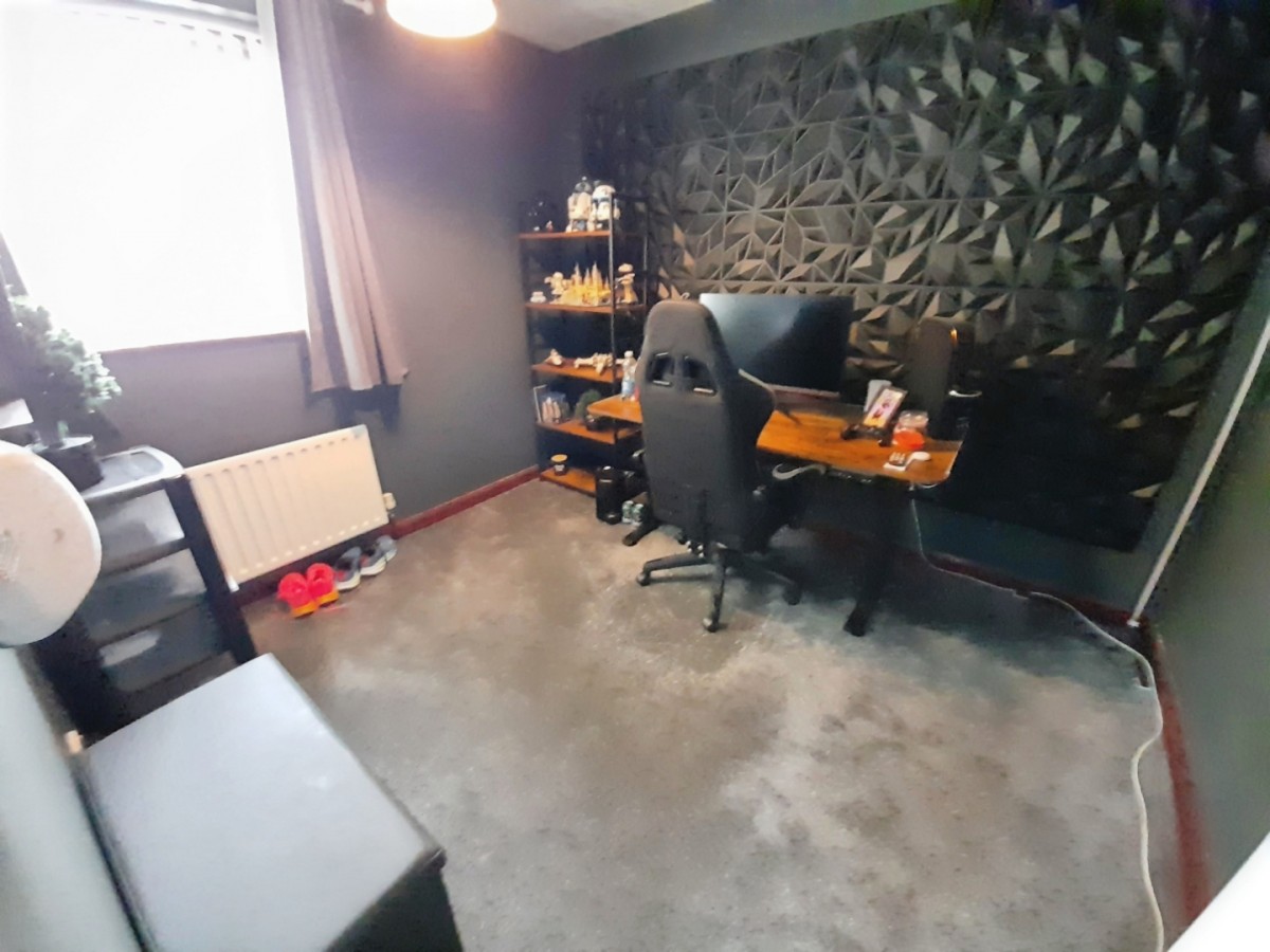 The Pines, Gainsborough