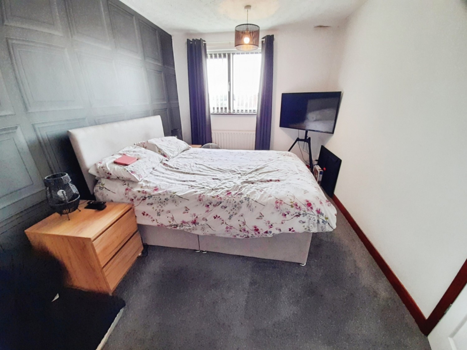 The Pines, Gainsborough