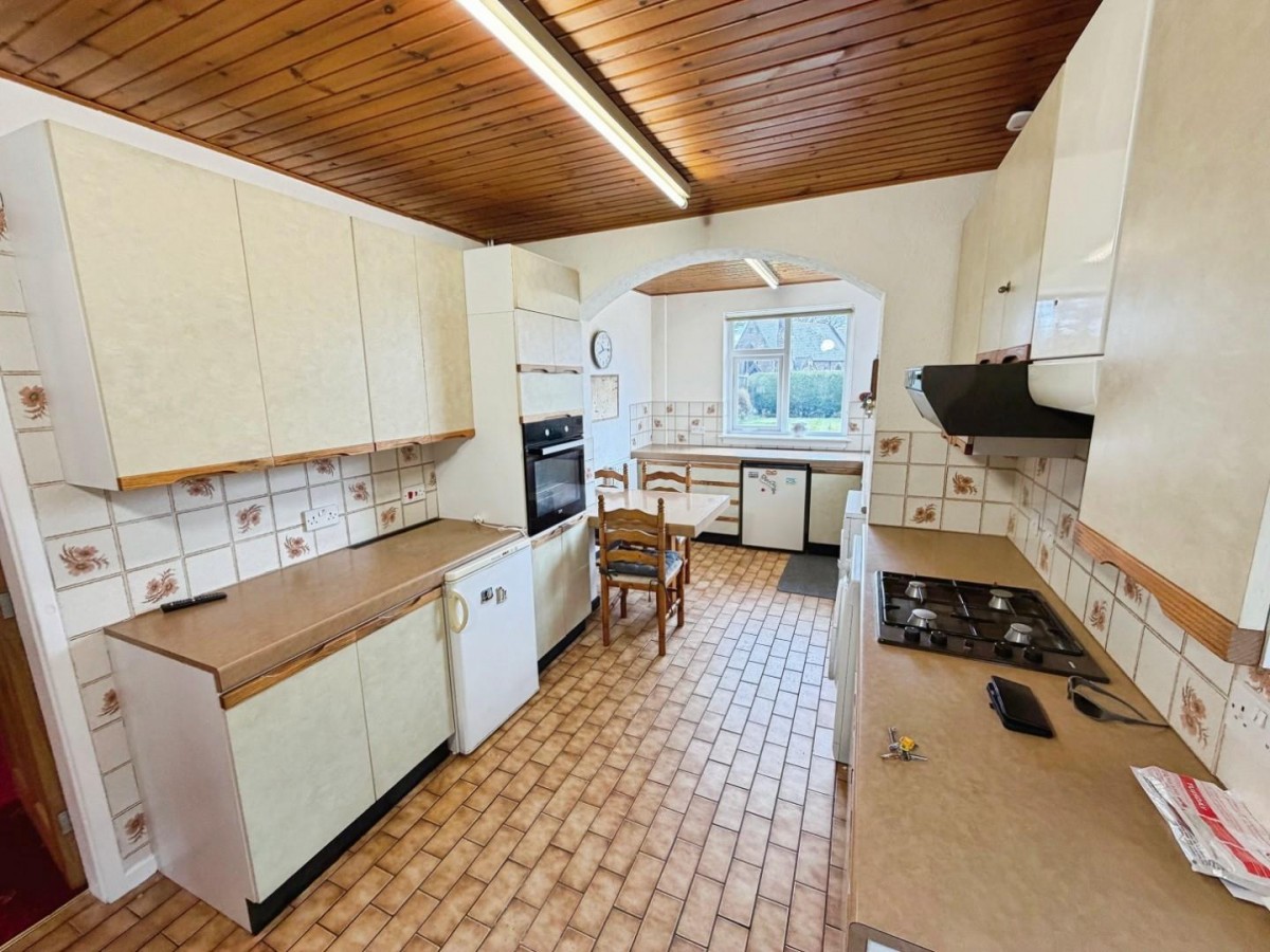 Adam Avenue, Great Sutton