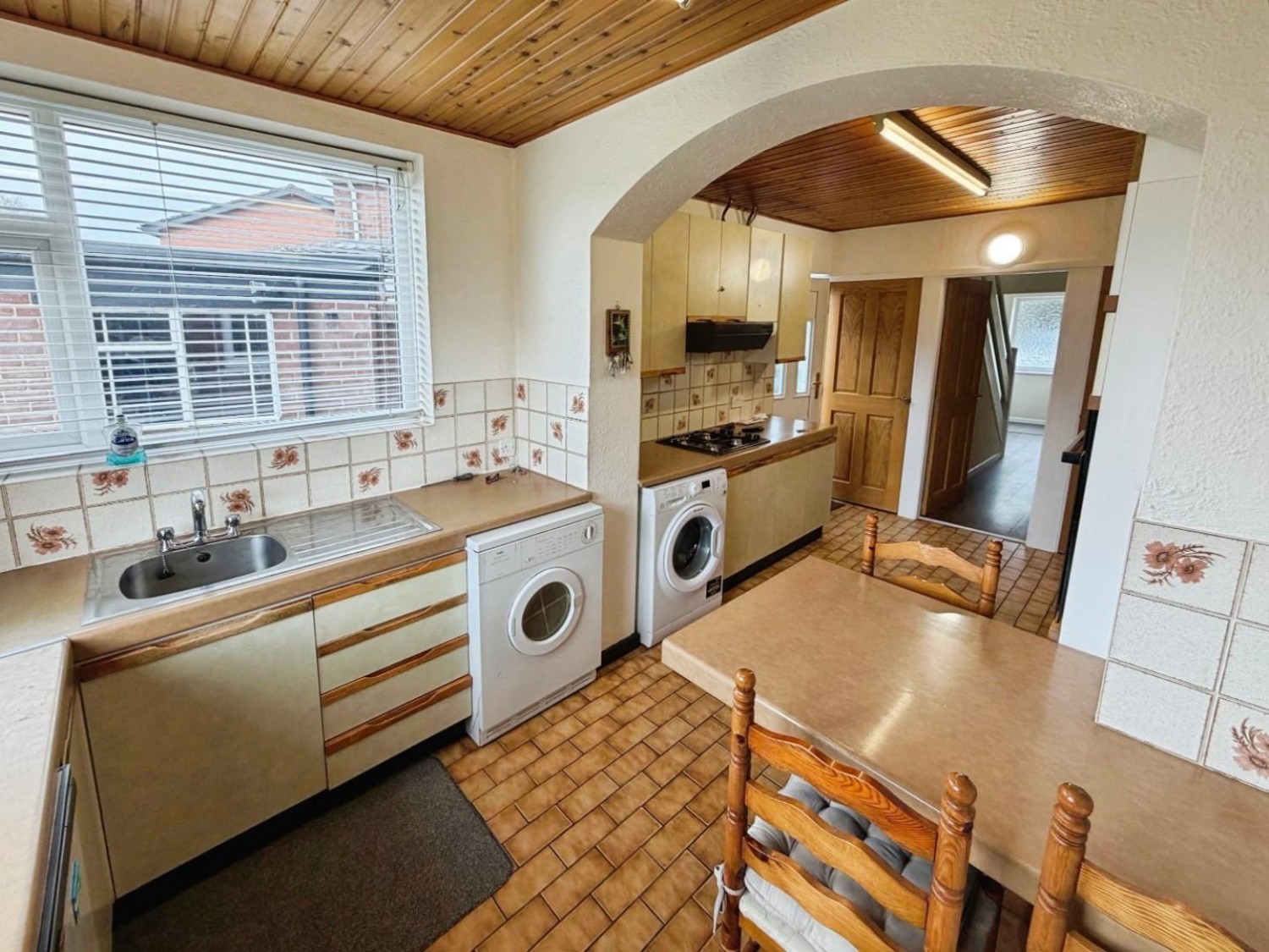 Adam Avenue, Great Sutton