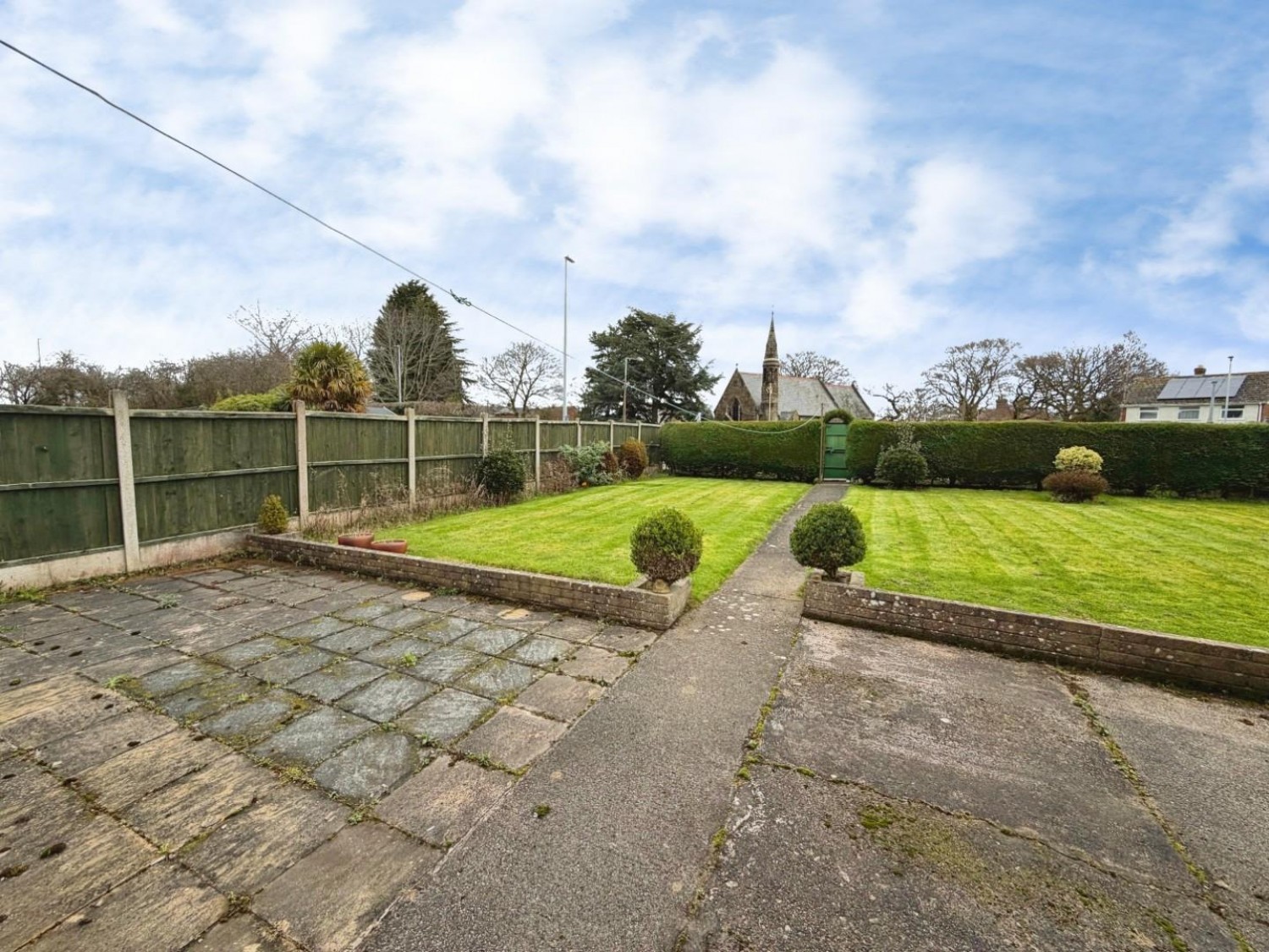 Adam Avenue, Great Sutton