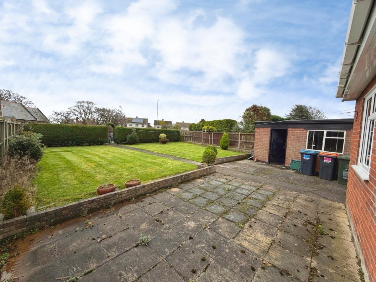 Adam Avenue, Great Sutton