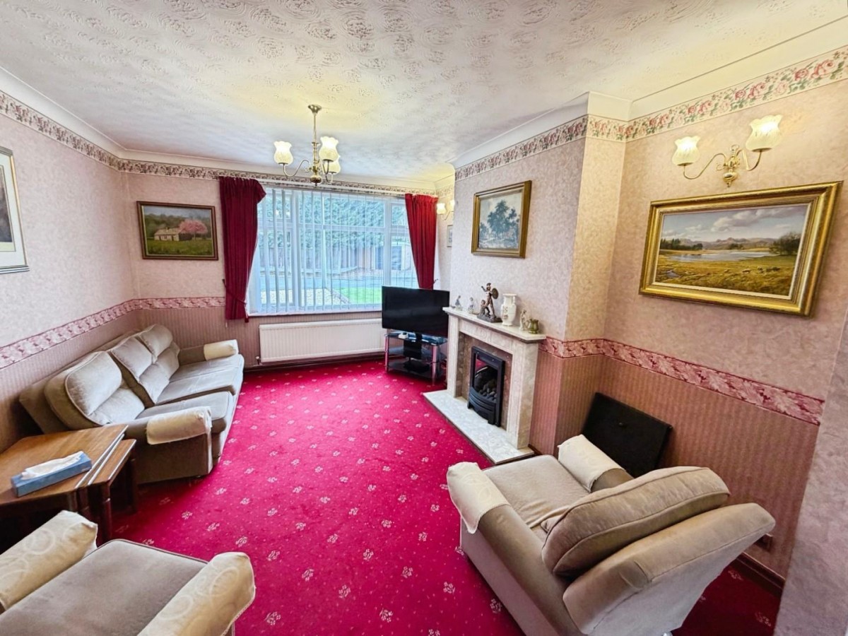 Adam Avenue, Great Sutton