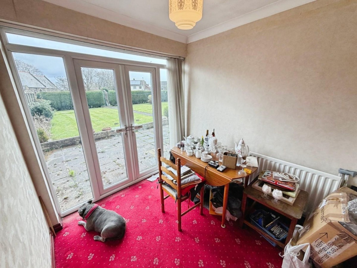 Adam Avenue, Great Sutton