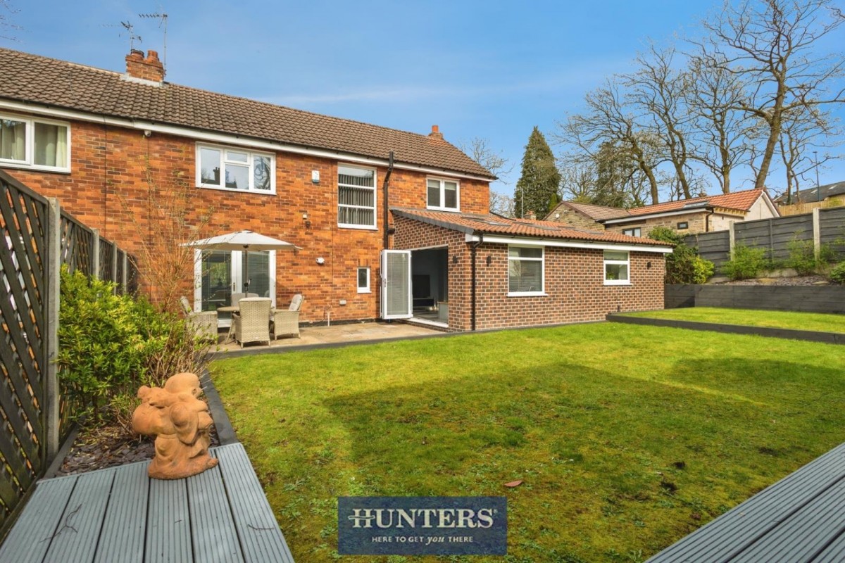 Early Bank, Stalybridge