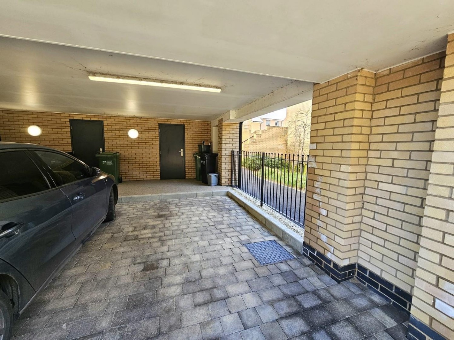 2 bedroom Flat for sale in Ashton Lane, Dursley