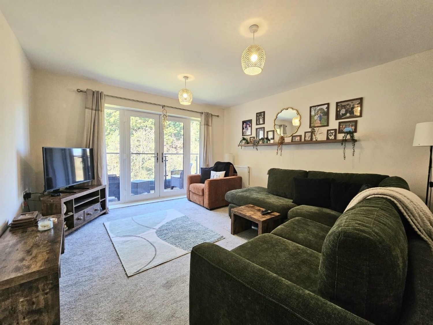 2 bedroom Flat for sale in Ashton Lane, Dursley