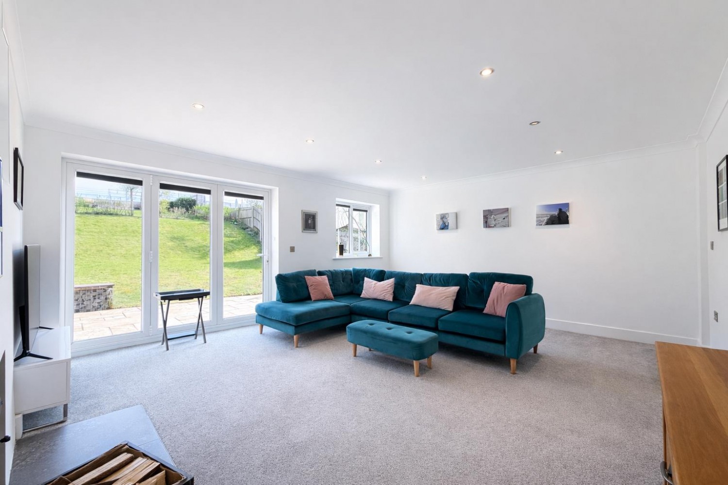 Warren Lane, Ashford