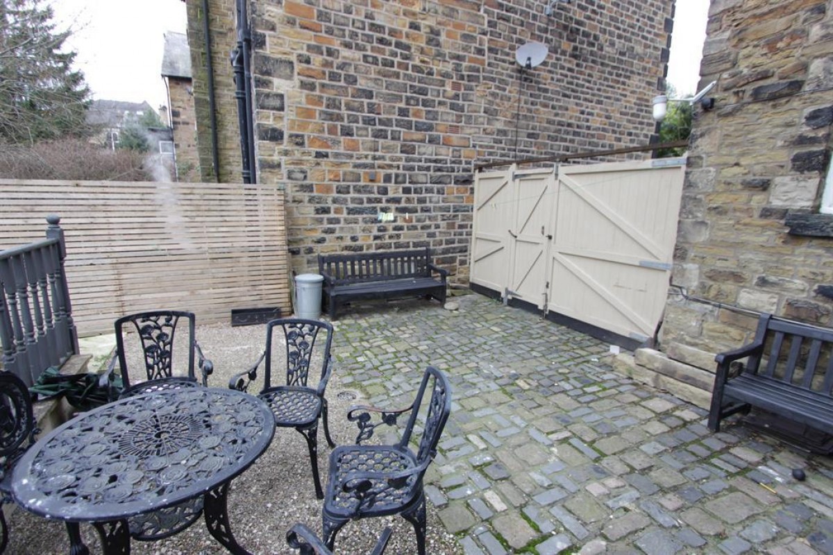 Crescent Road, Sheffield, S7 1HN