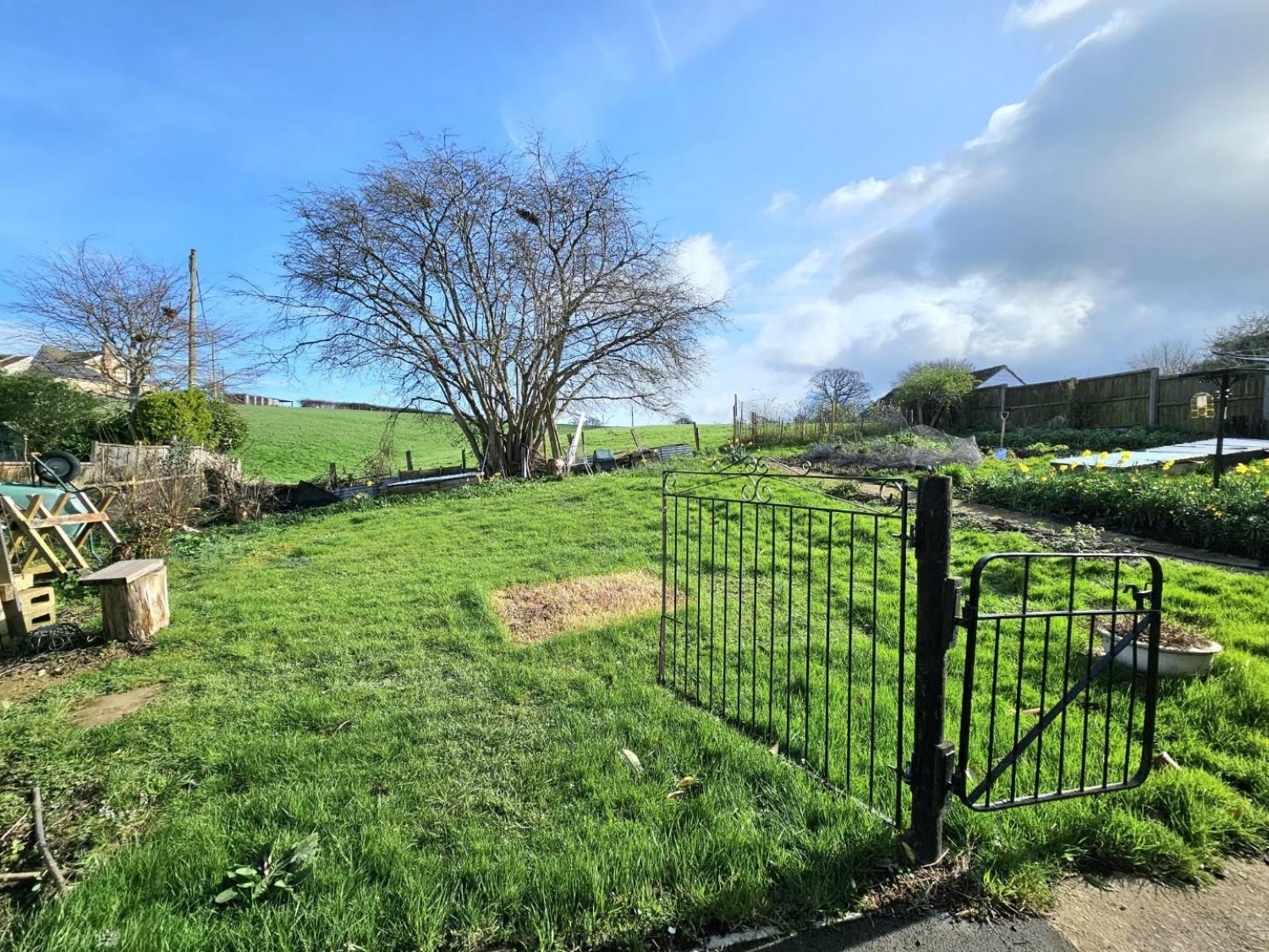 Hopton Road, Cam, Dursley, GL11 5NZ