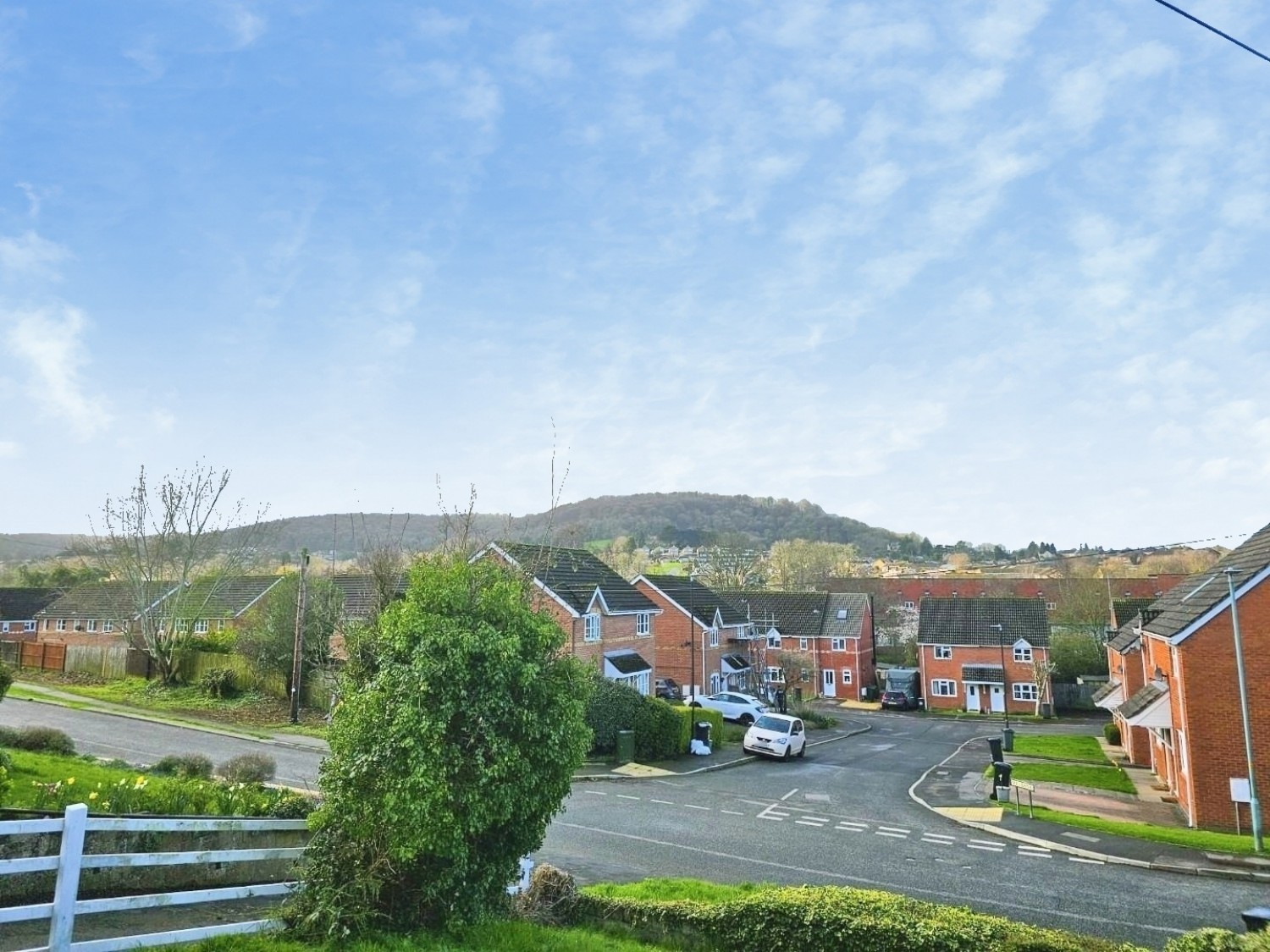 Hopton Road, Cam, Dursley, GL11 5NZ