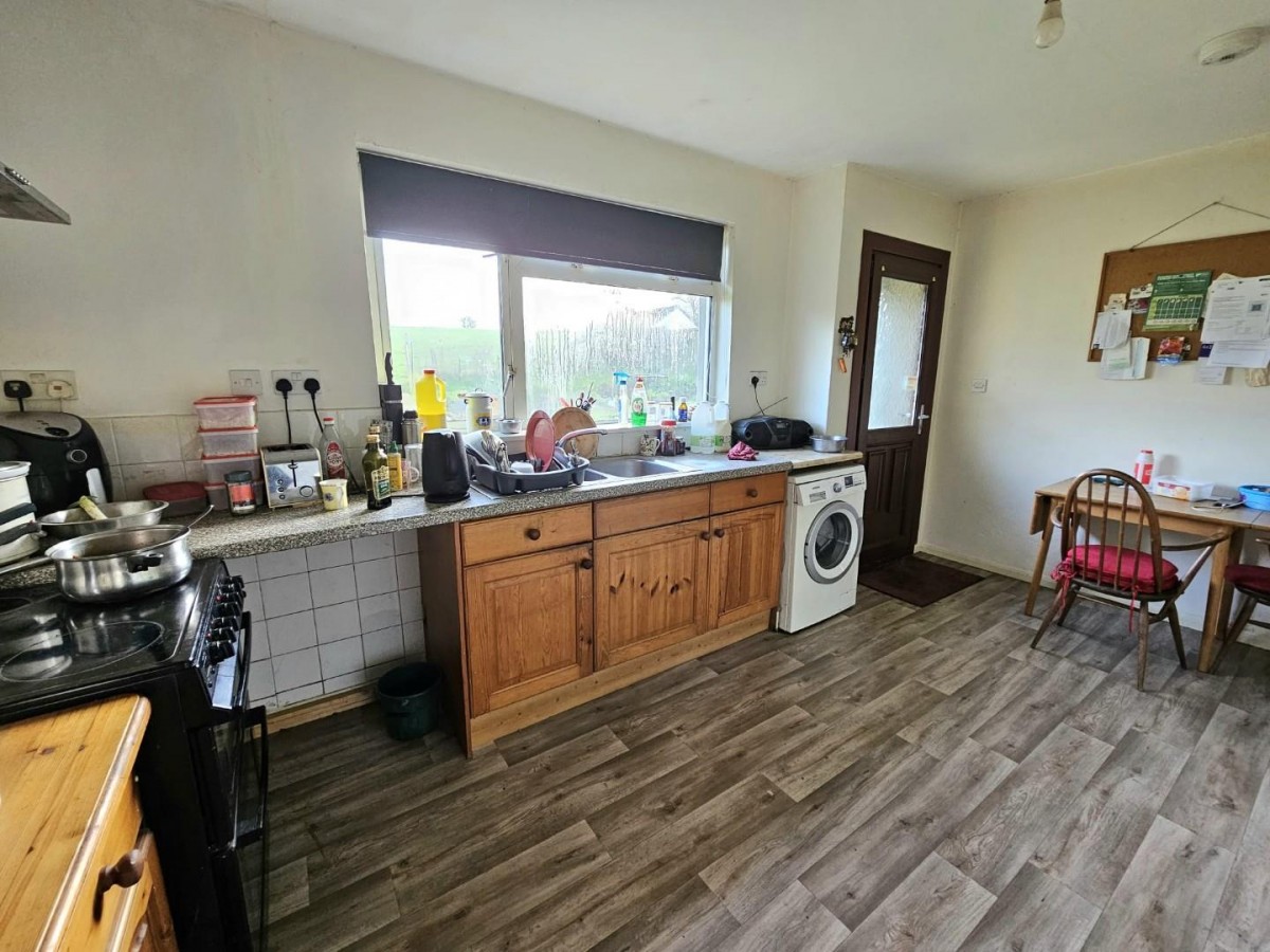 Hopton Road, Cam, Dursley, GL11 5NZ