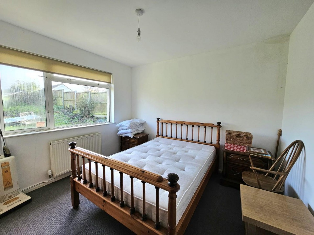 Hopton Road, Cam, Dursley, GL11 5NZ