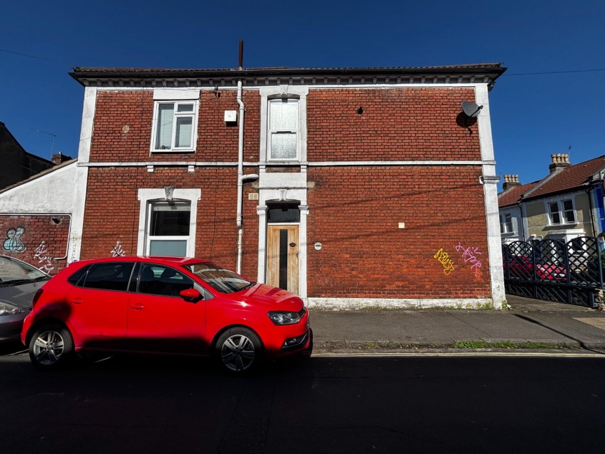 Lansdown Road, Easton, Bristol BS5 0PB