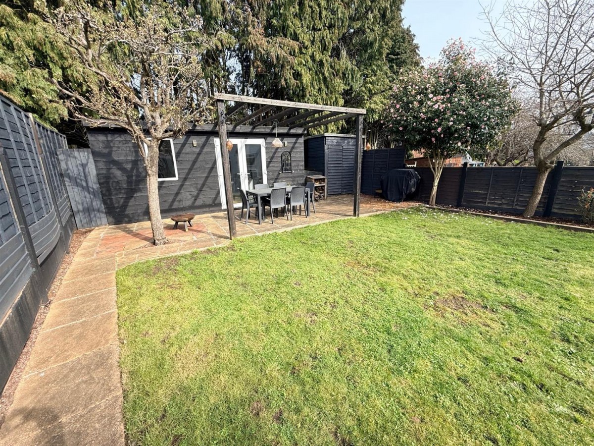 Hanbury Hill, Stourbridge, DY8 1BE