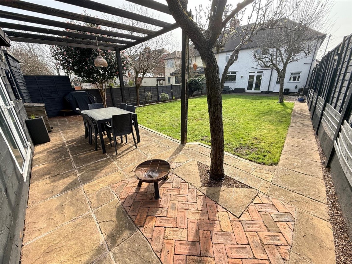 Hanbury Hill, Stourbridge, DY8 1BE